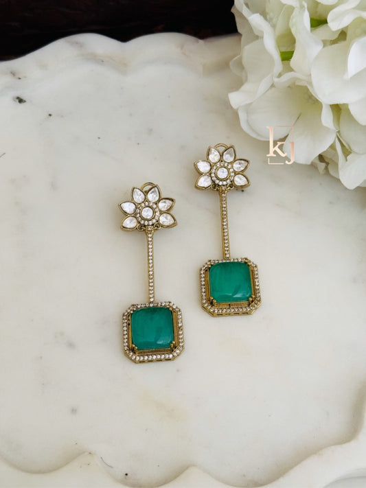 Zyren Earrings set