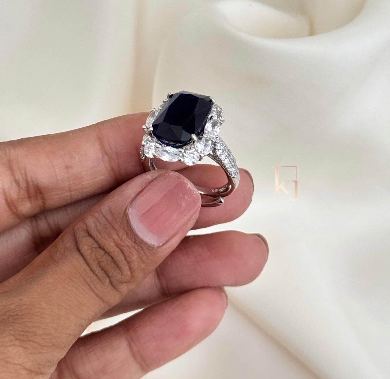 Ezra ring