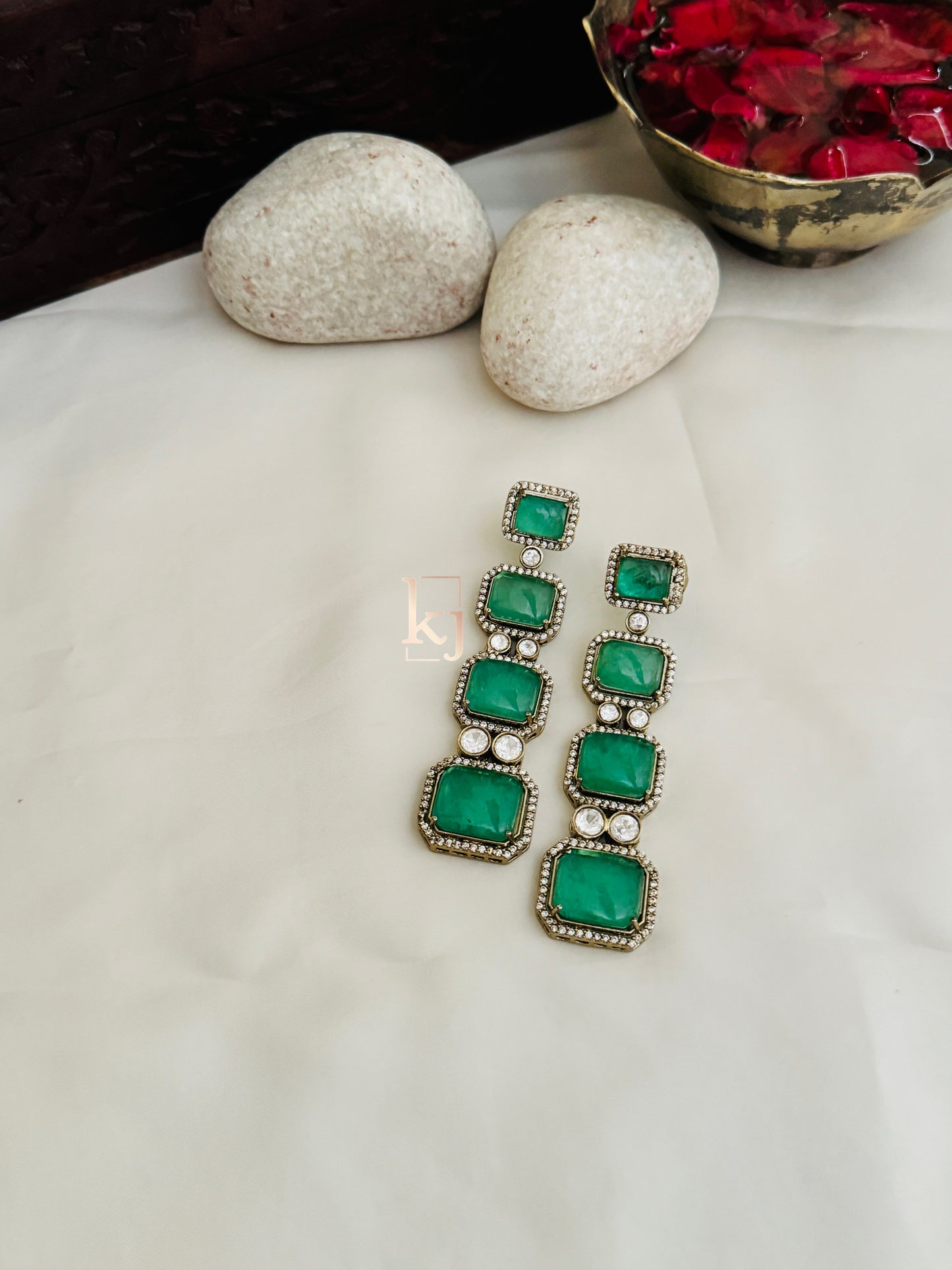 Zuri Earrings set