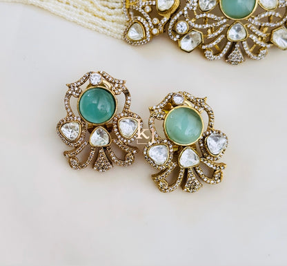 Noila choker set