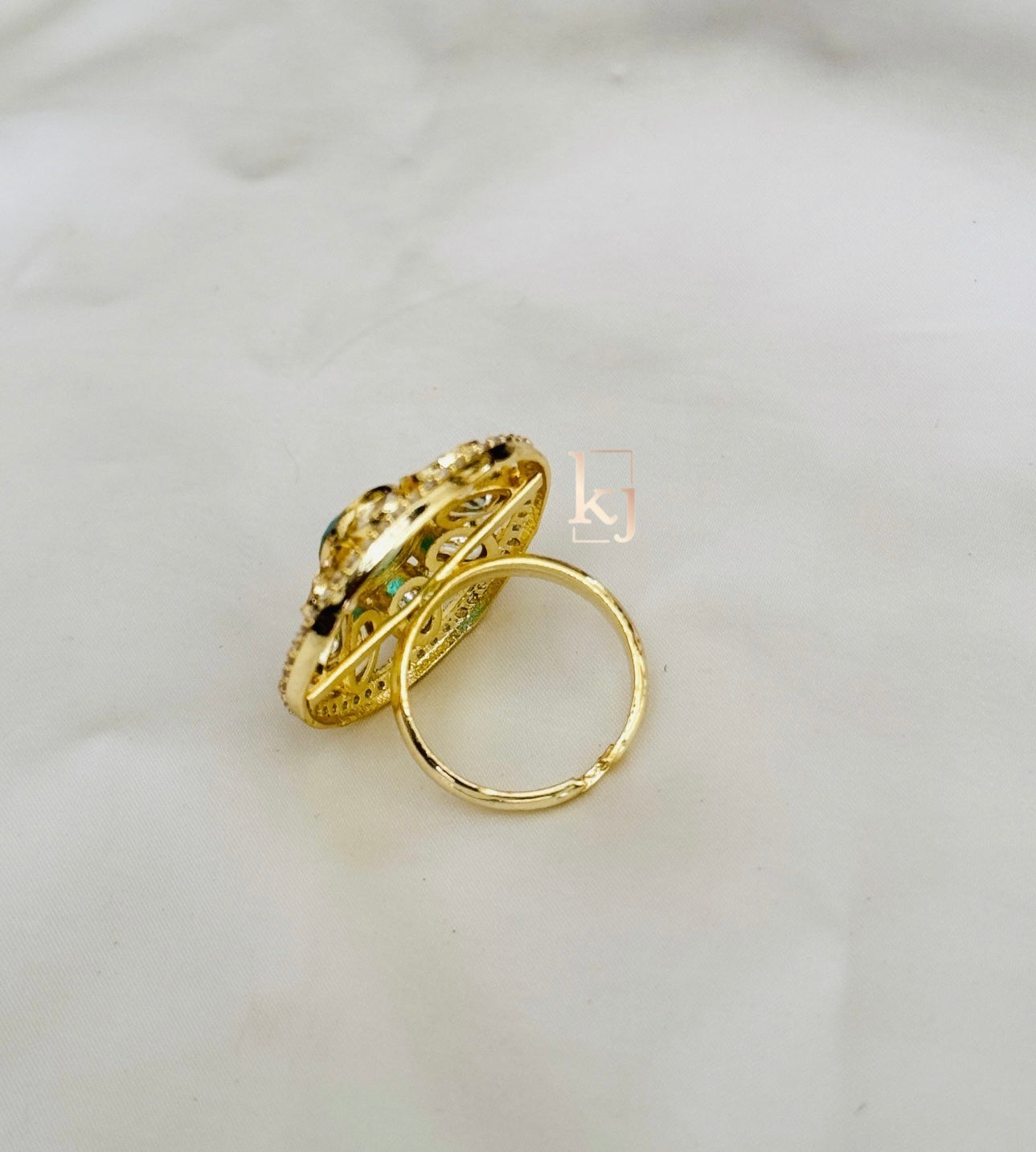 Naila ring