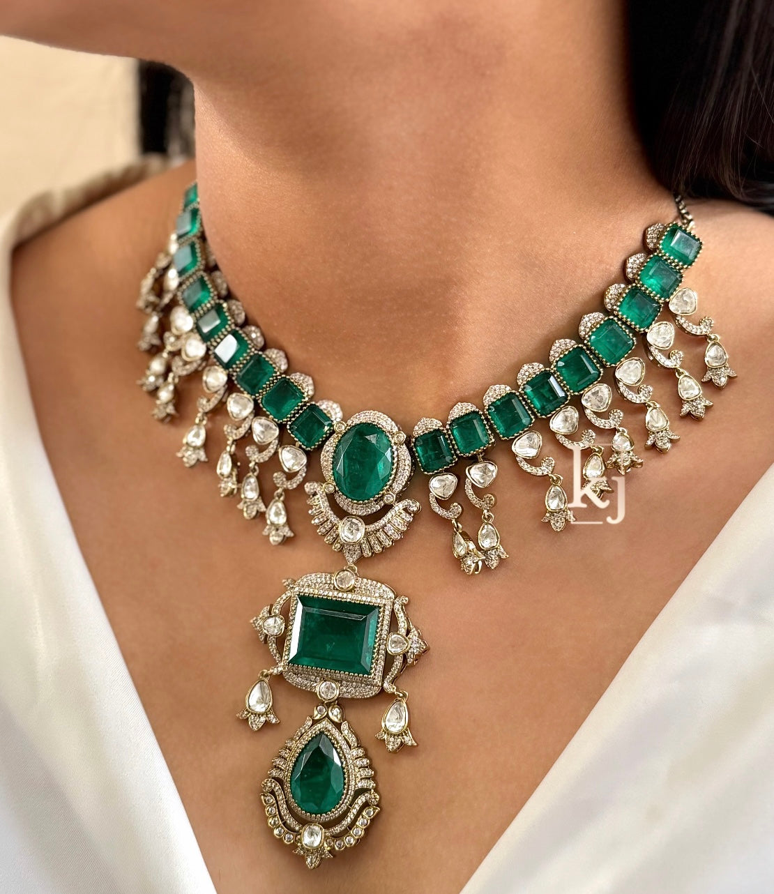 Wisteria necklace set