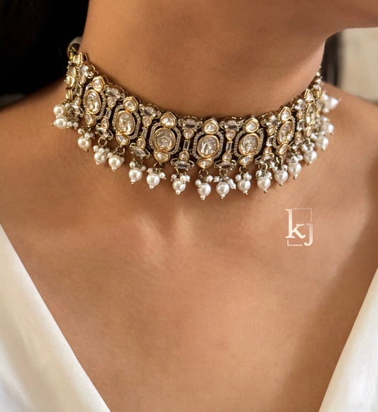 Nihira choker set