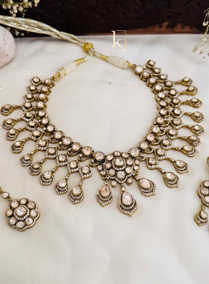 Haddie choker set