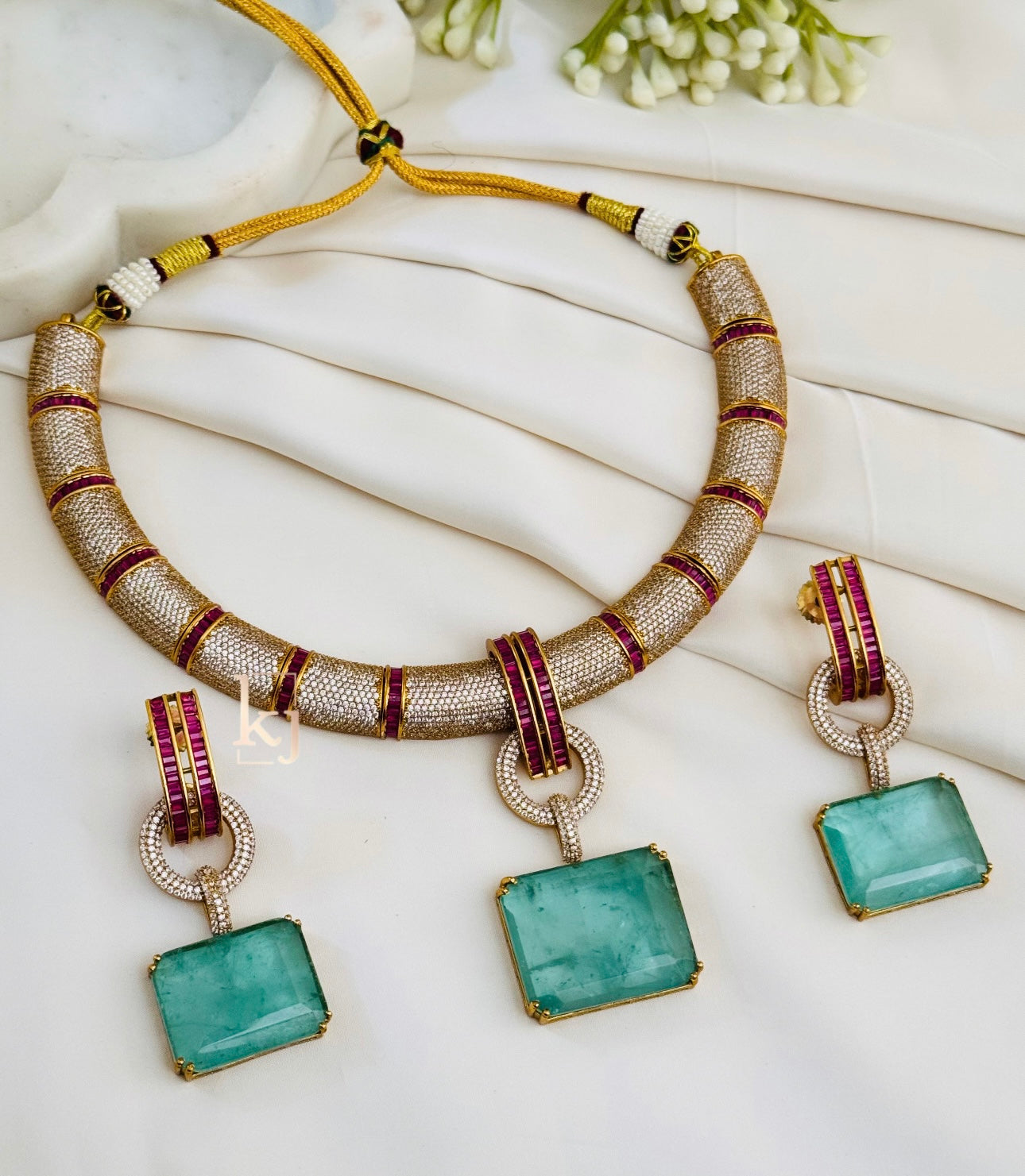 Rizina necklace set