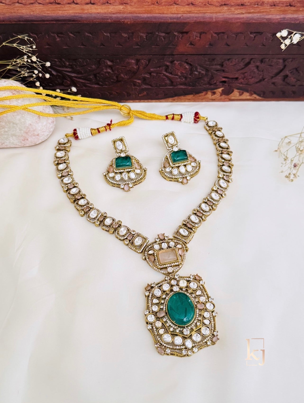Everly pendant set