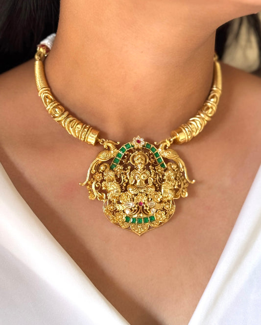 Dhara necklace set