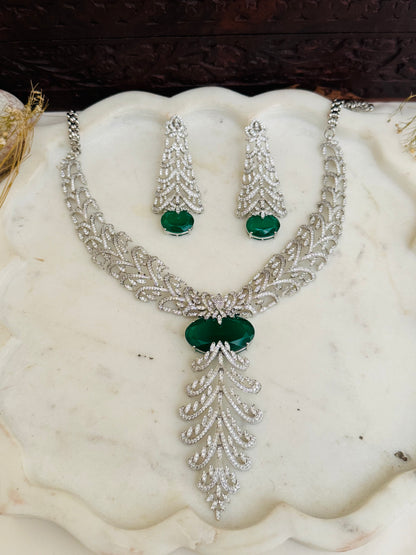 Urvi necklace set