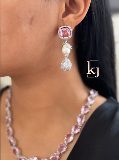 Vaani pendent set