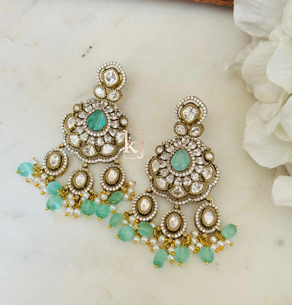 Yubi earrings set