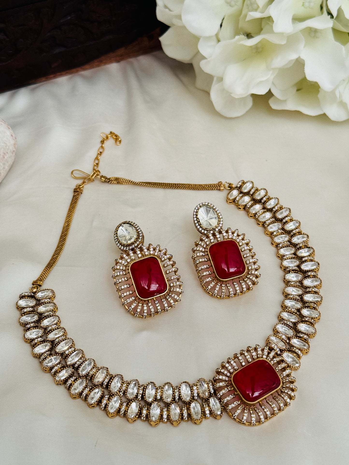 Vidhana necklace set