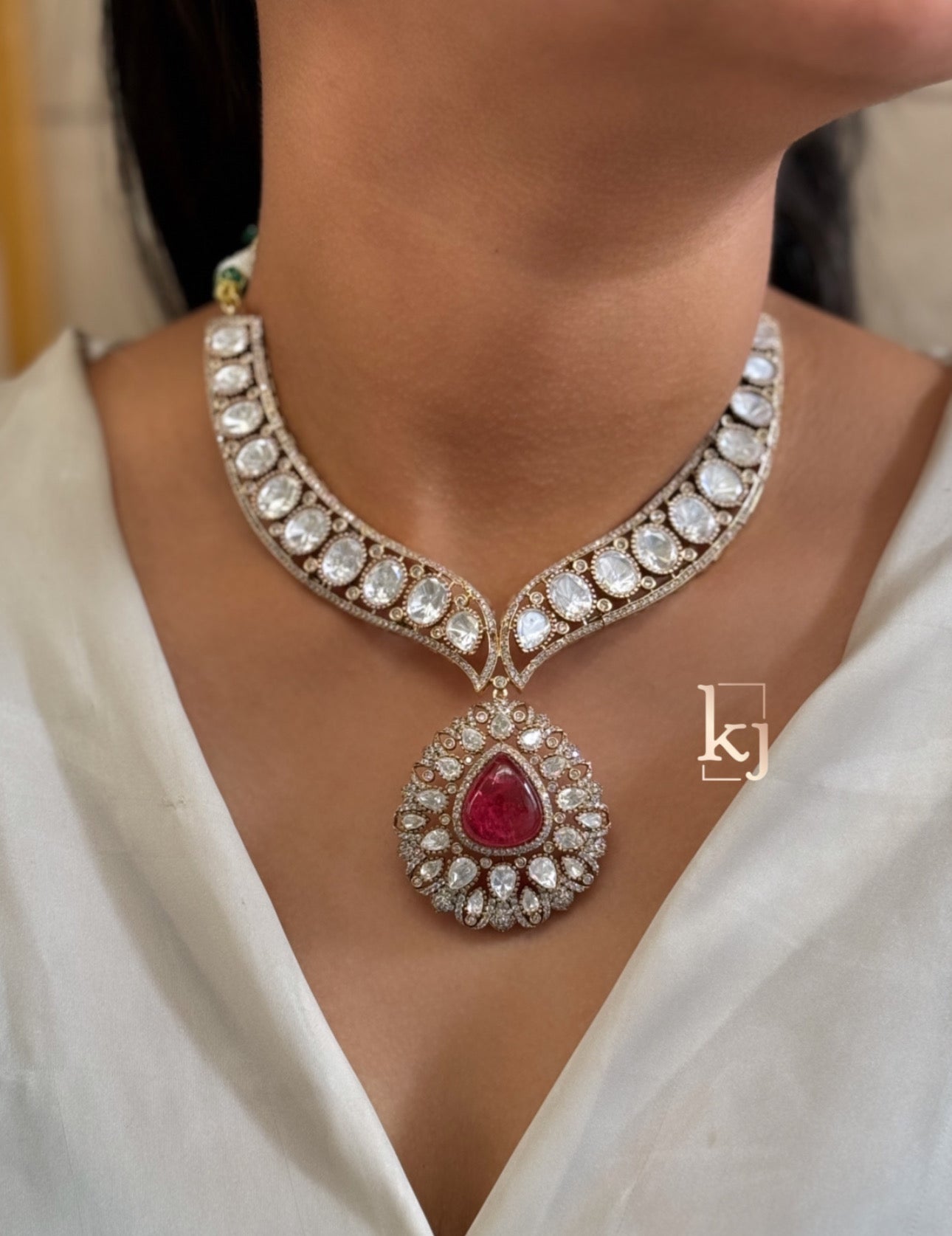 Esti Necklace set