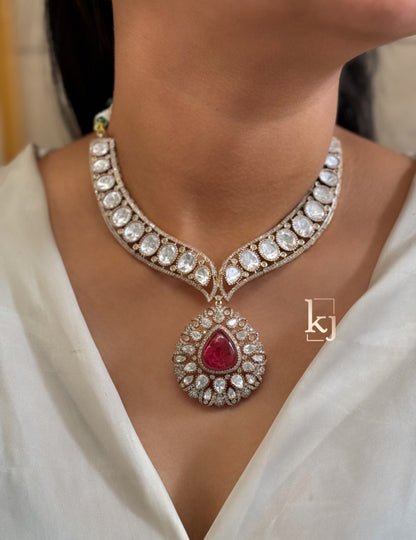Esti Necklace set