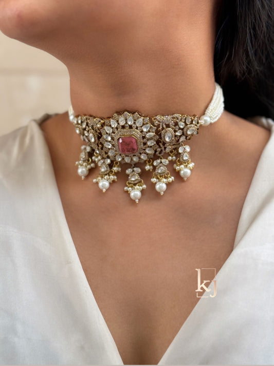 Amaira Choker set