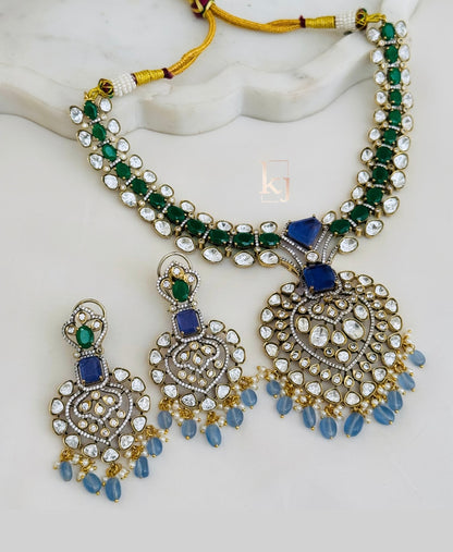 Dizana necklace set