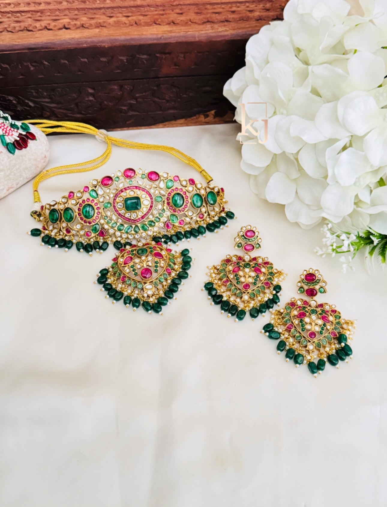 Anthea choker set