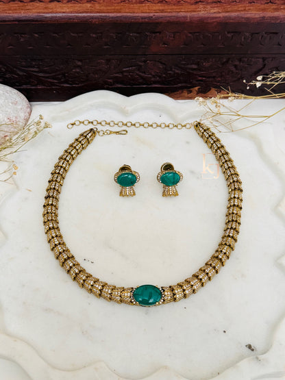 Grause choker set