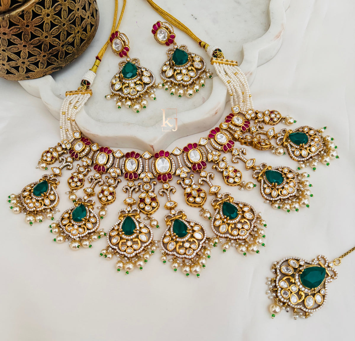 Cora bridal choker set
