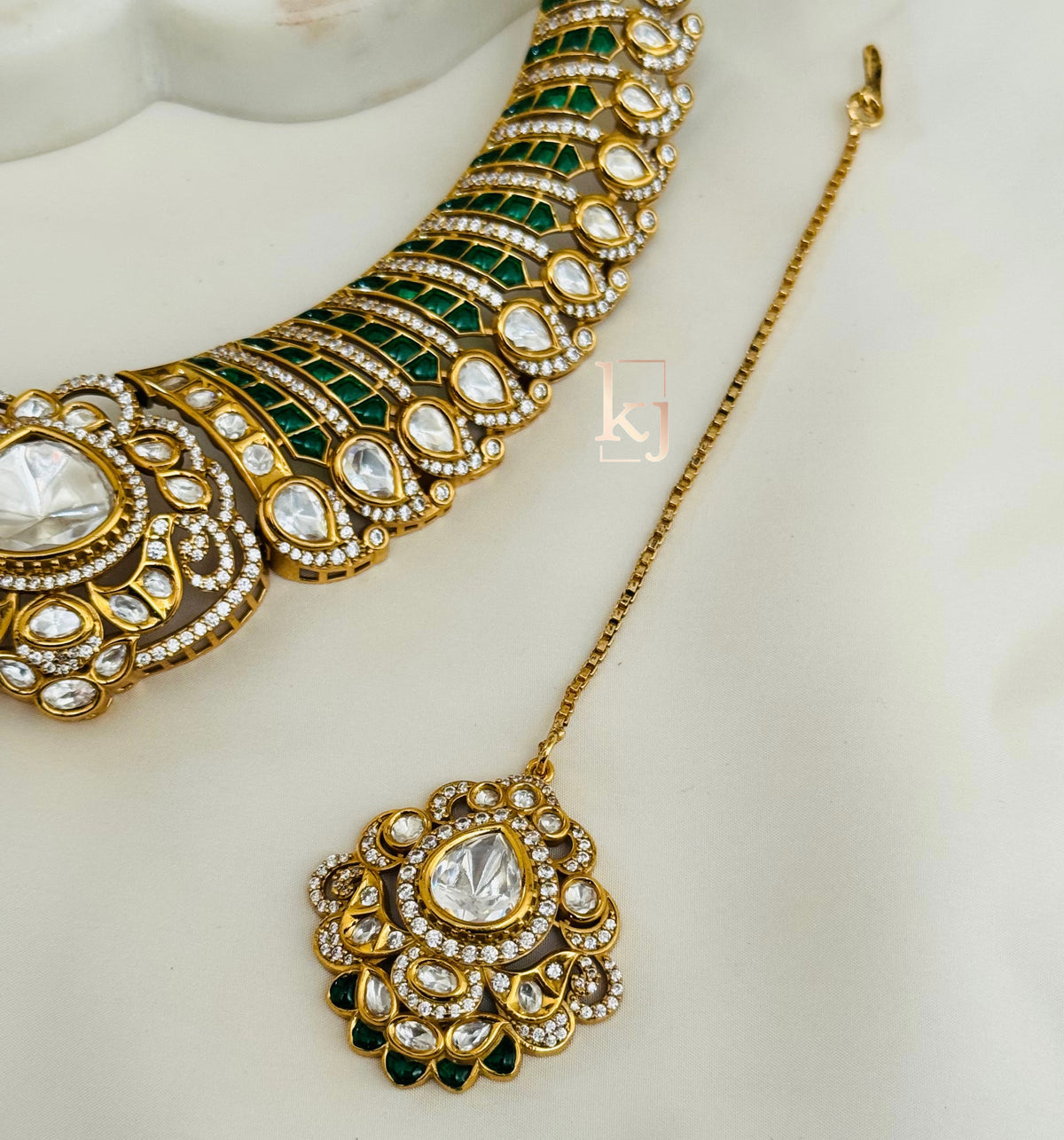 Lisara necklace set