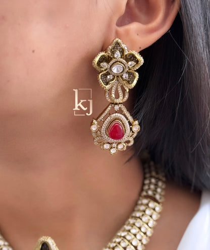 Shyina necklace set