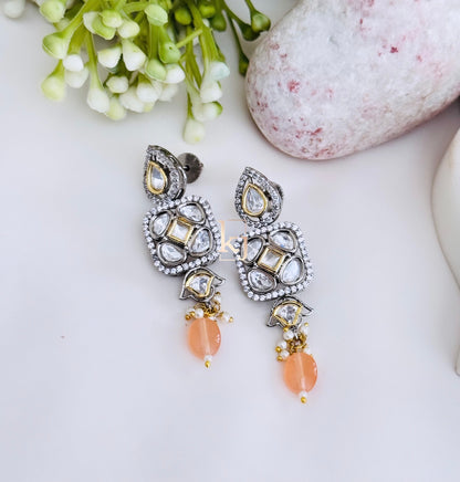 Vyan choker set