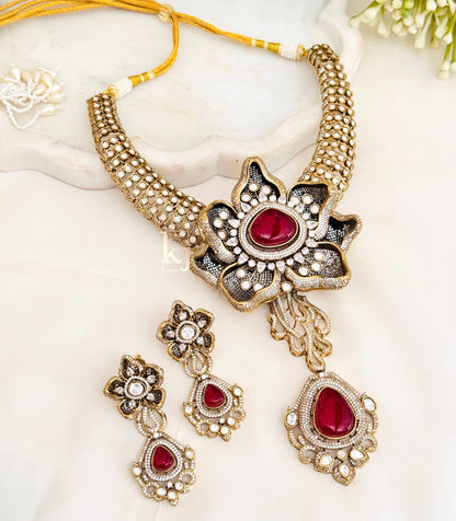 Shyina necklace set