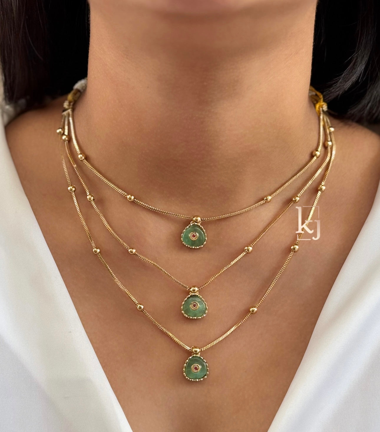 Hiona 3 layer elegant neck set