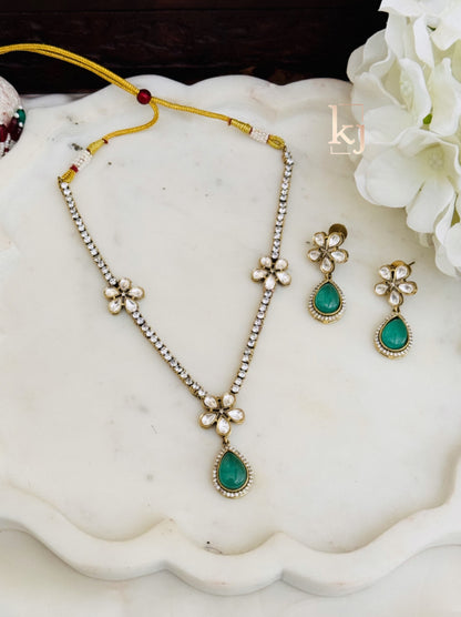 Glove pendant set