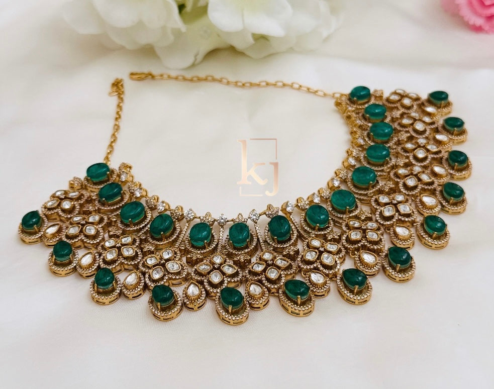 Wrenley necklace set