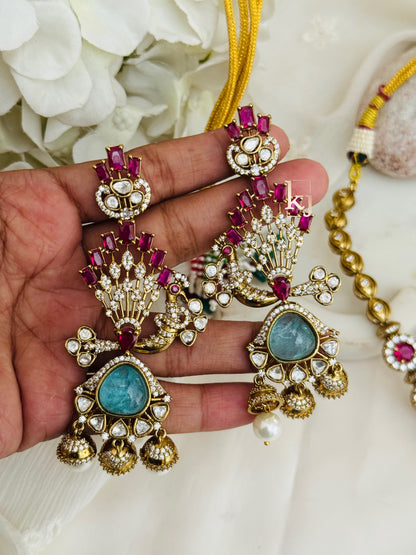 Raina pendant set
