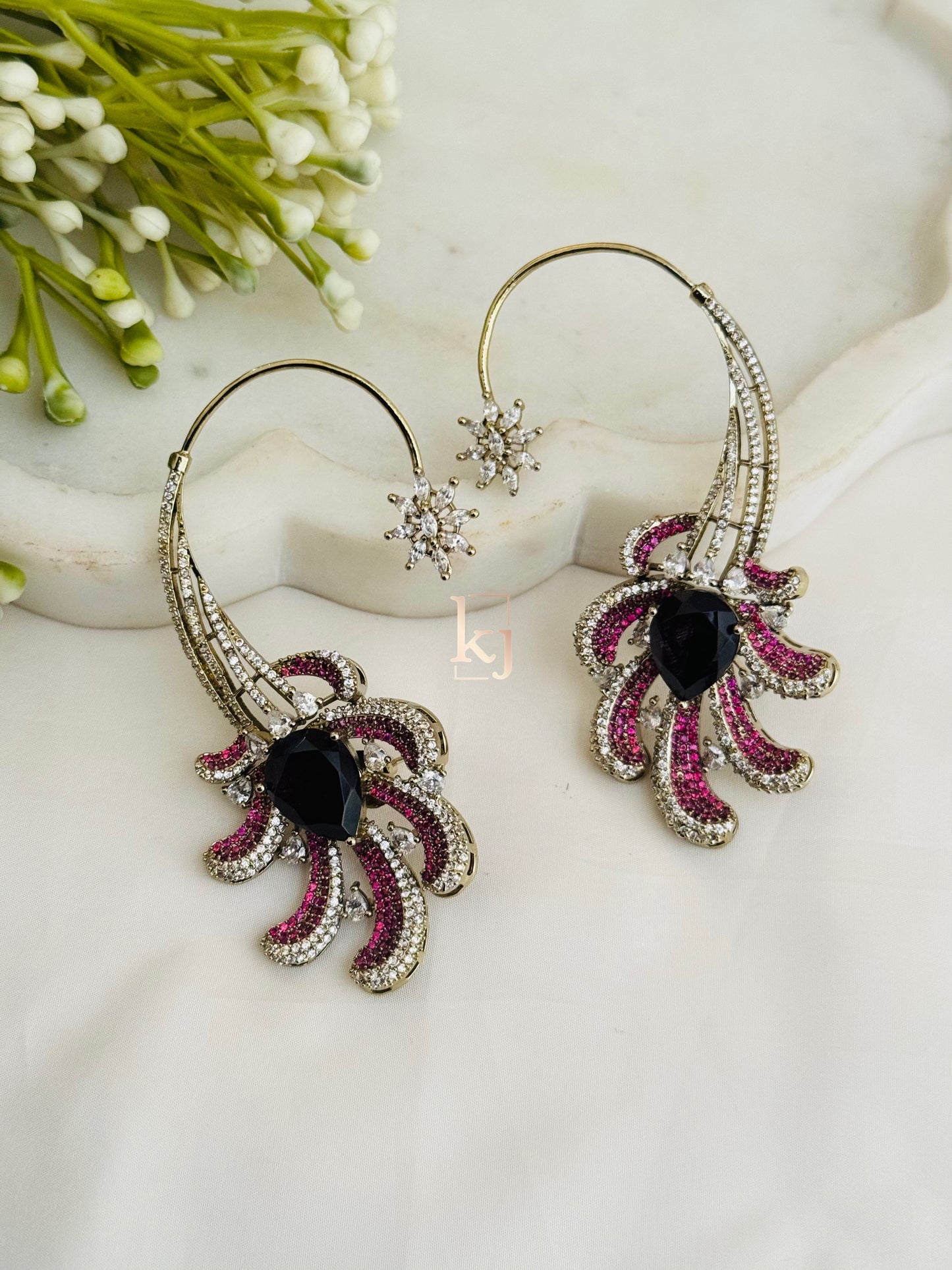 Blosy earcuff earrings