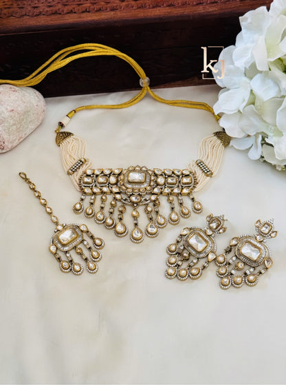 Avis Choker set