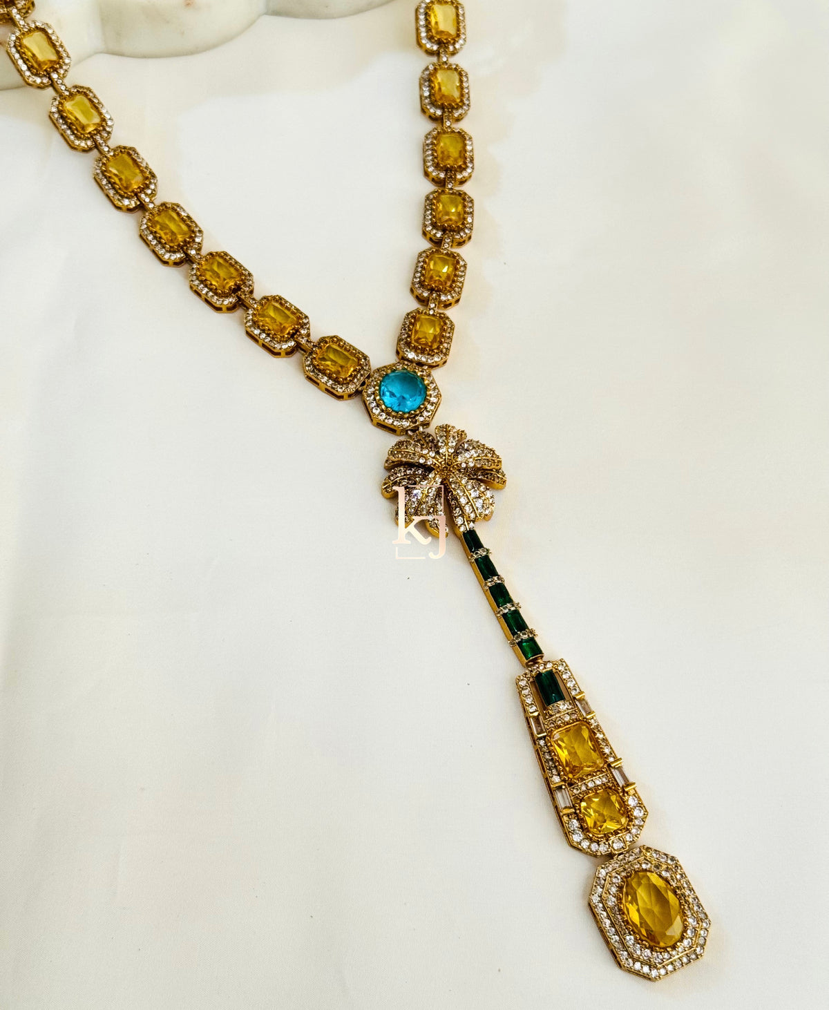 Esara necklace set