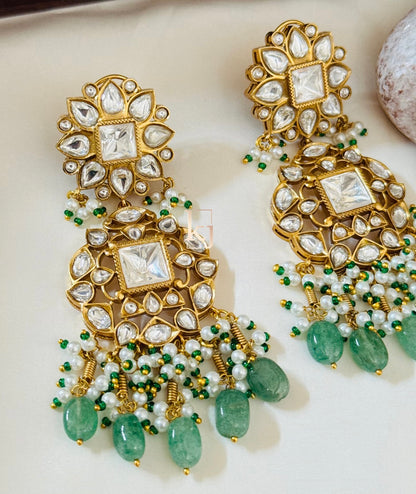 Eshvika earrings set