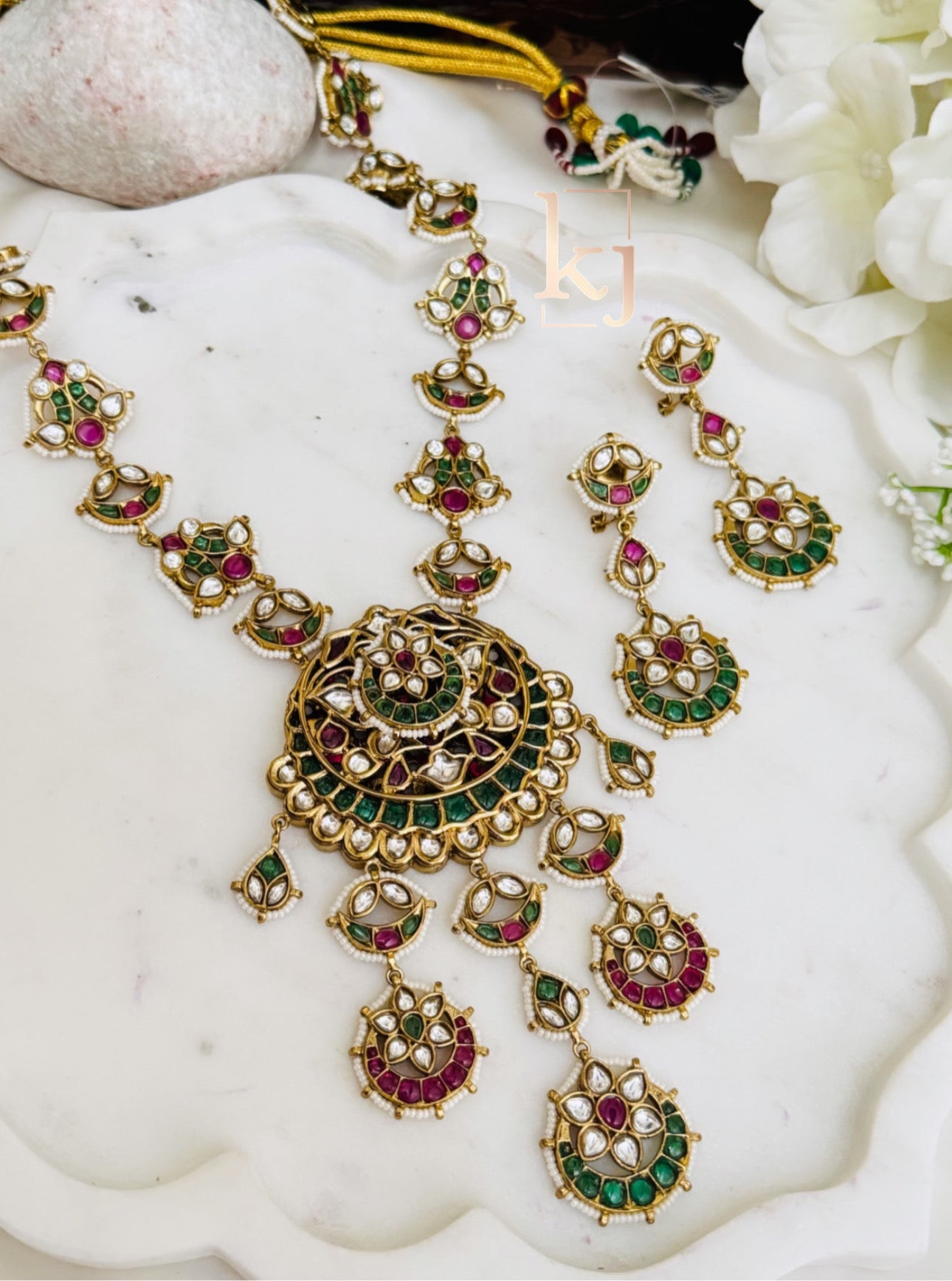 Shyla Pendant set