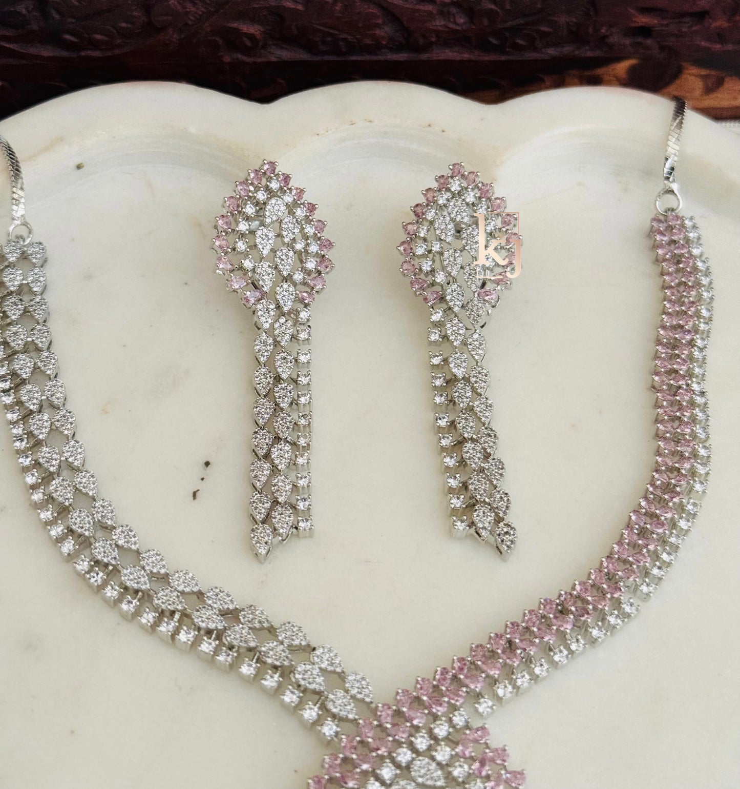 Kaori necklace set