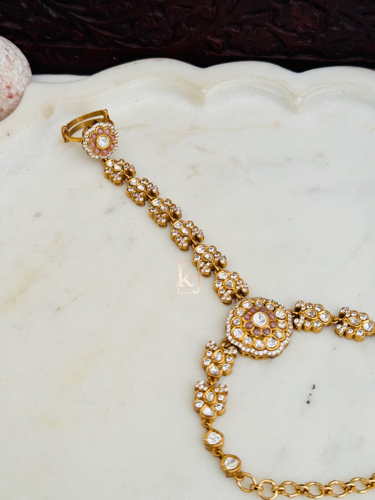 Embry hathphool single