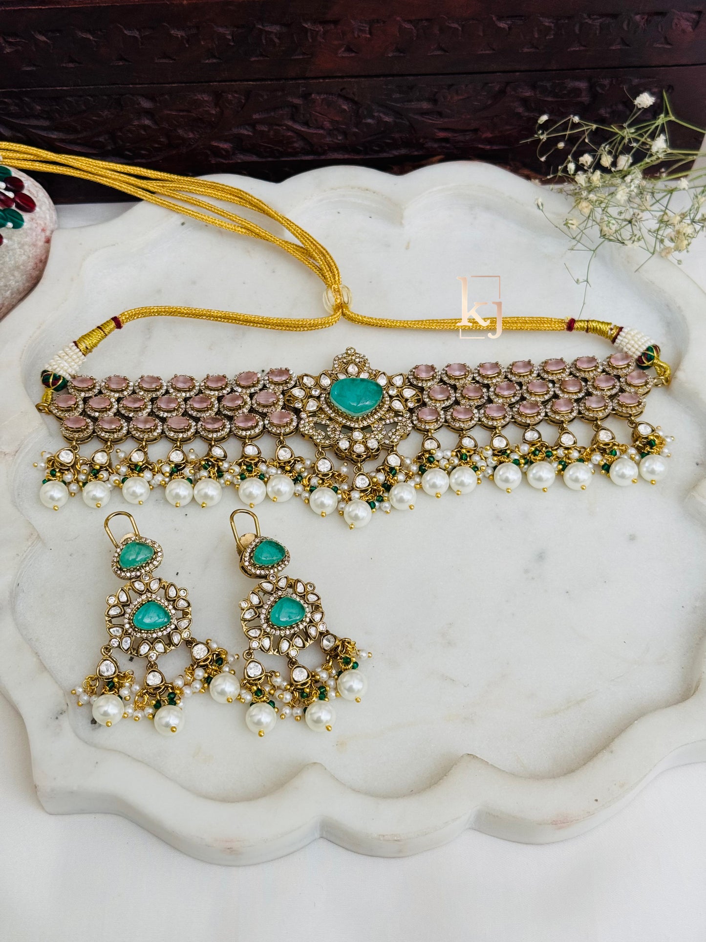 Oniya choker set