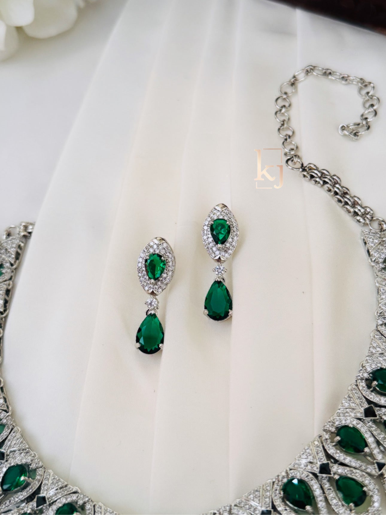 Zorya necklace set