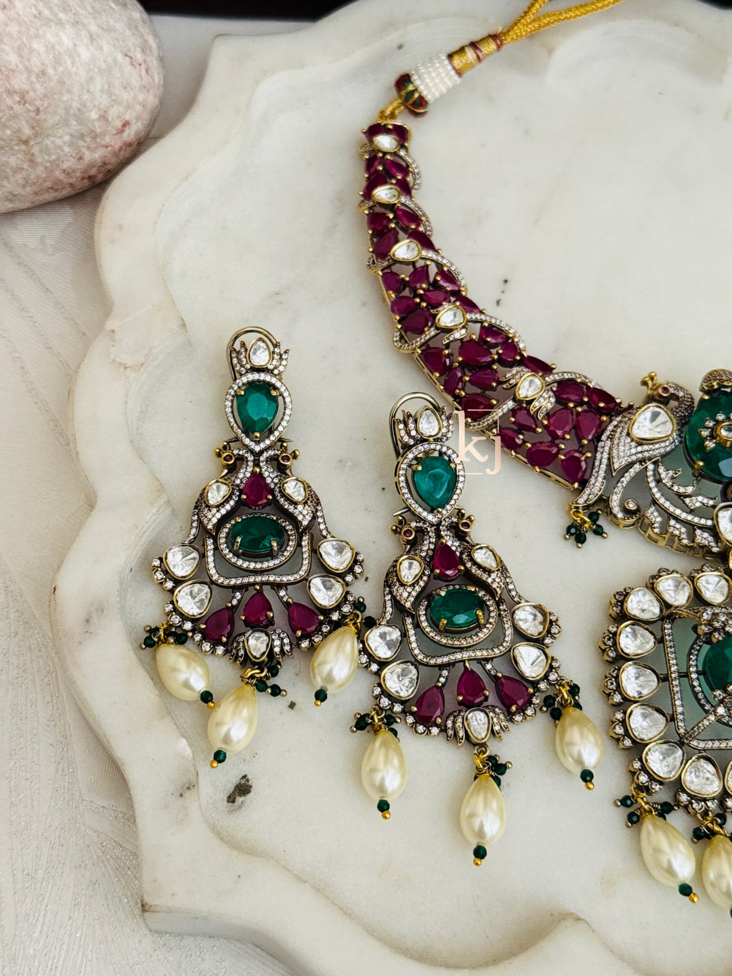 Elodie necklace set