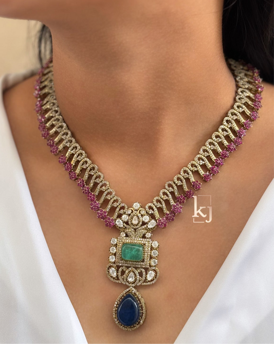 Shiyaa necklace set