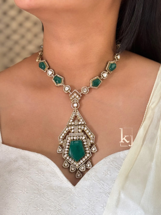 Leola pendant set