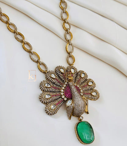 Krizaa pendant set