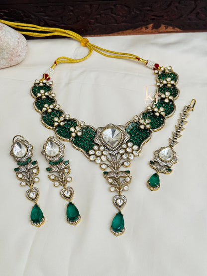 Inika necklace set