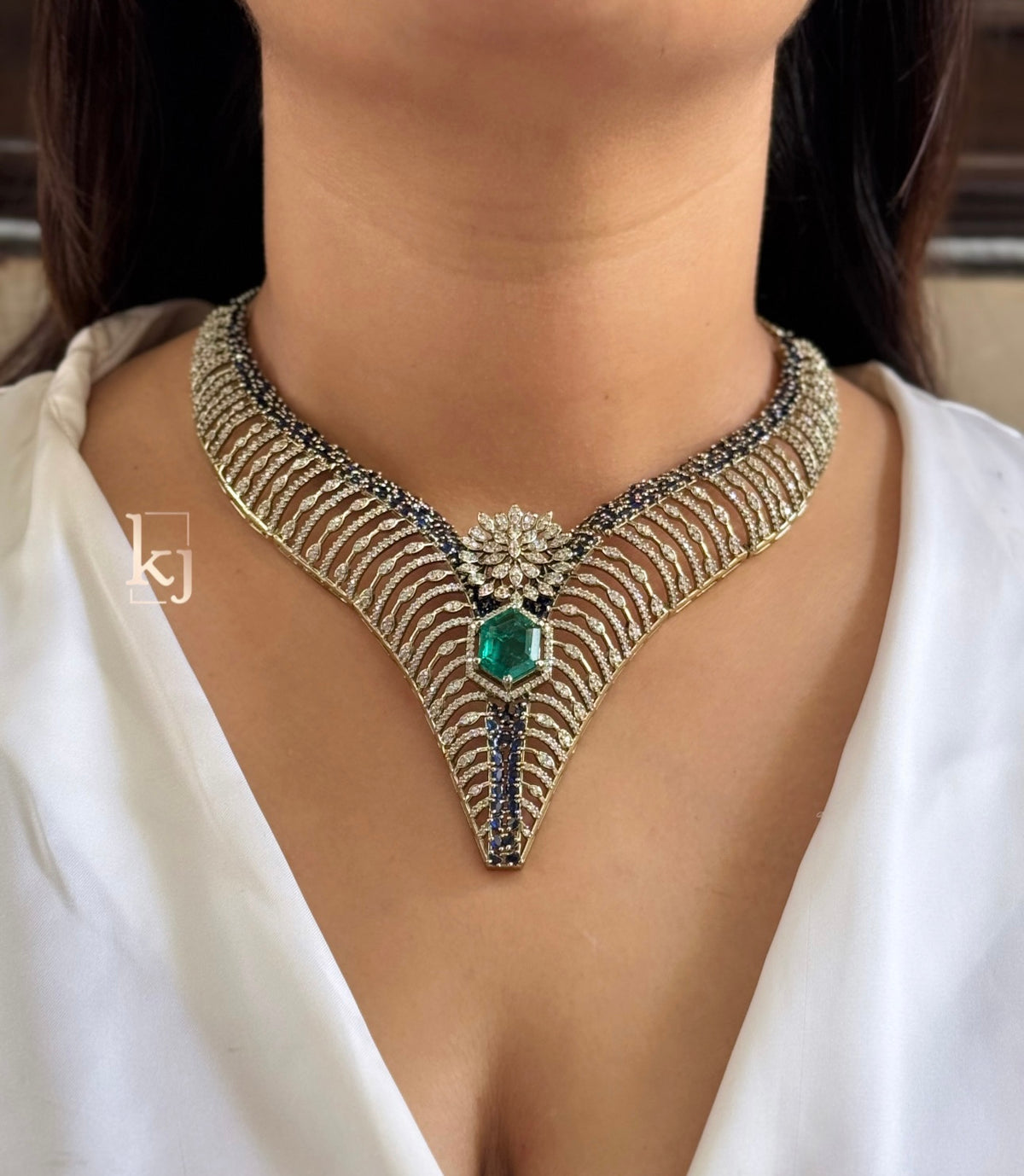 Triya necklace set