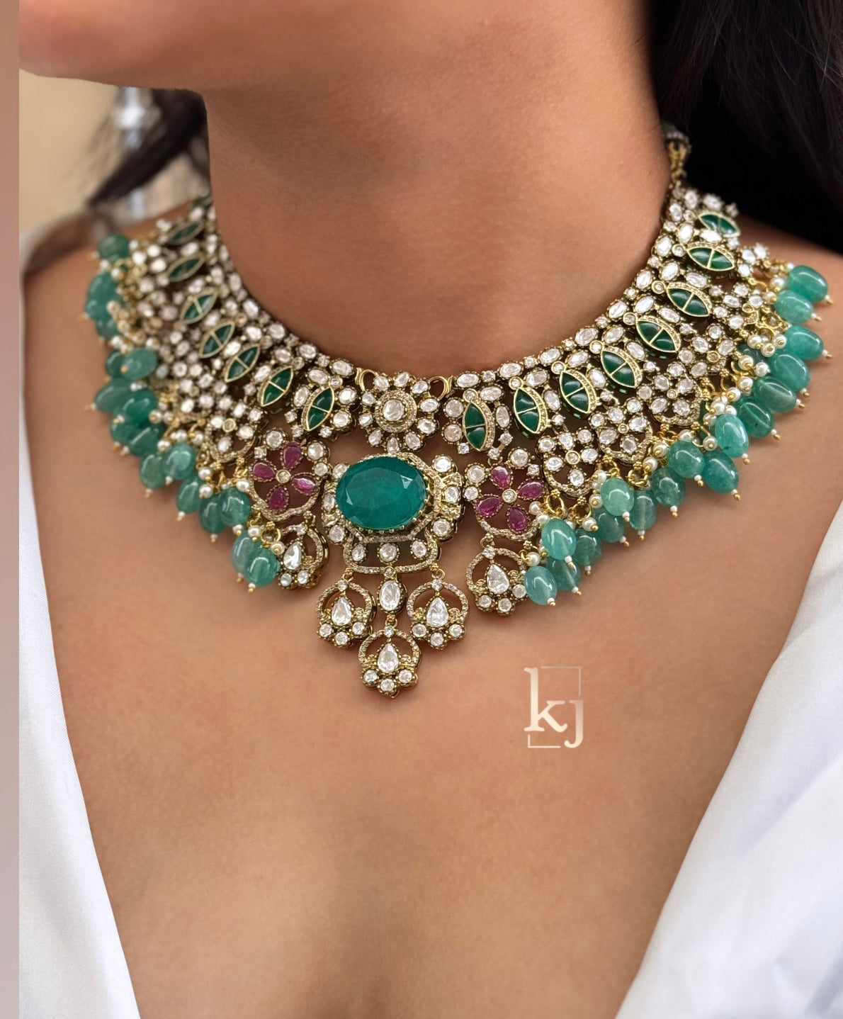 Eyun necklace set