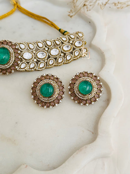 Azalea choker set