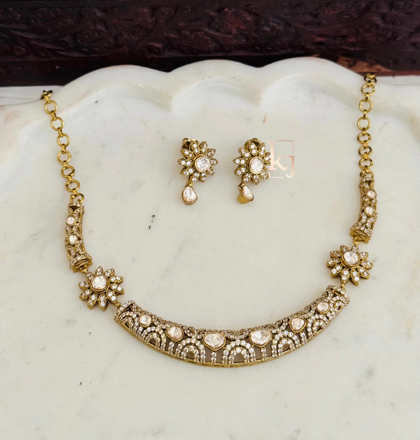 Hana necklace set