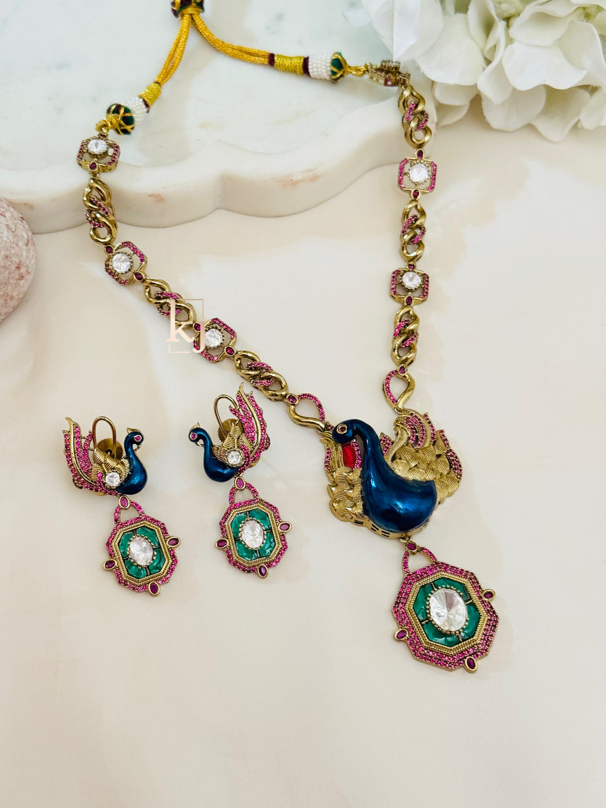 Pea pendant set