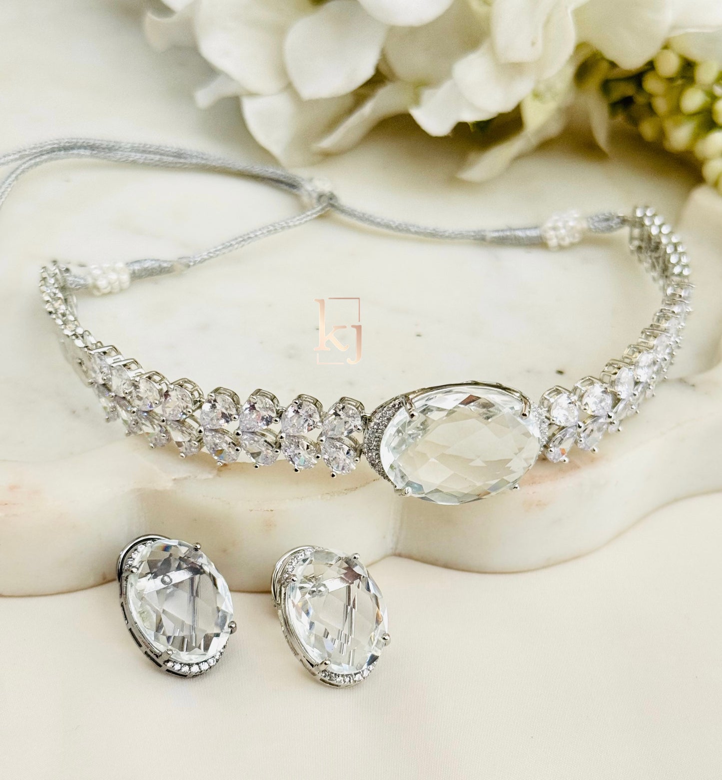 Livana choker set